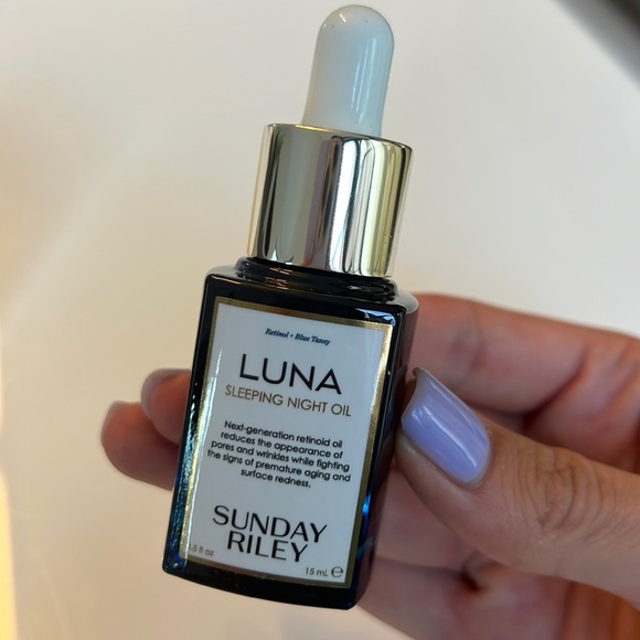 Sunday Riley Luna face oil - Picture 4 of 6